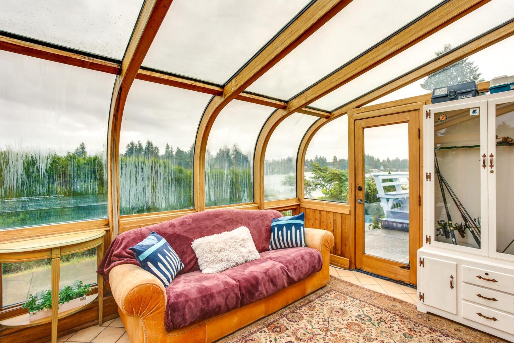 Tacoma Home On Steilacoom Lake With Dock! Luaran gambar