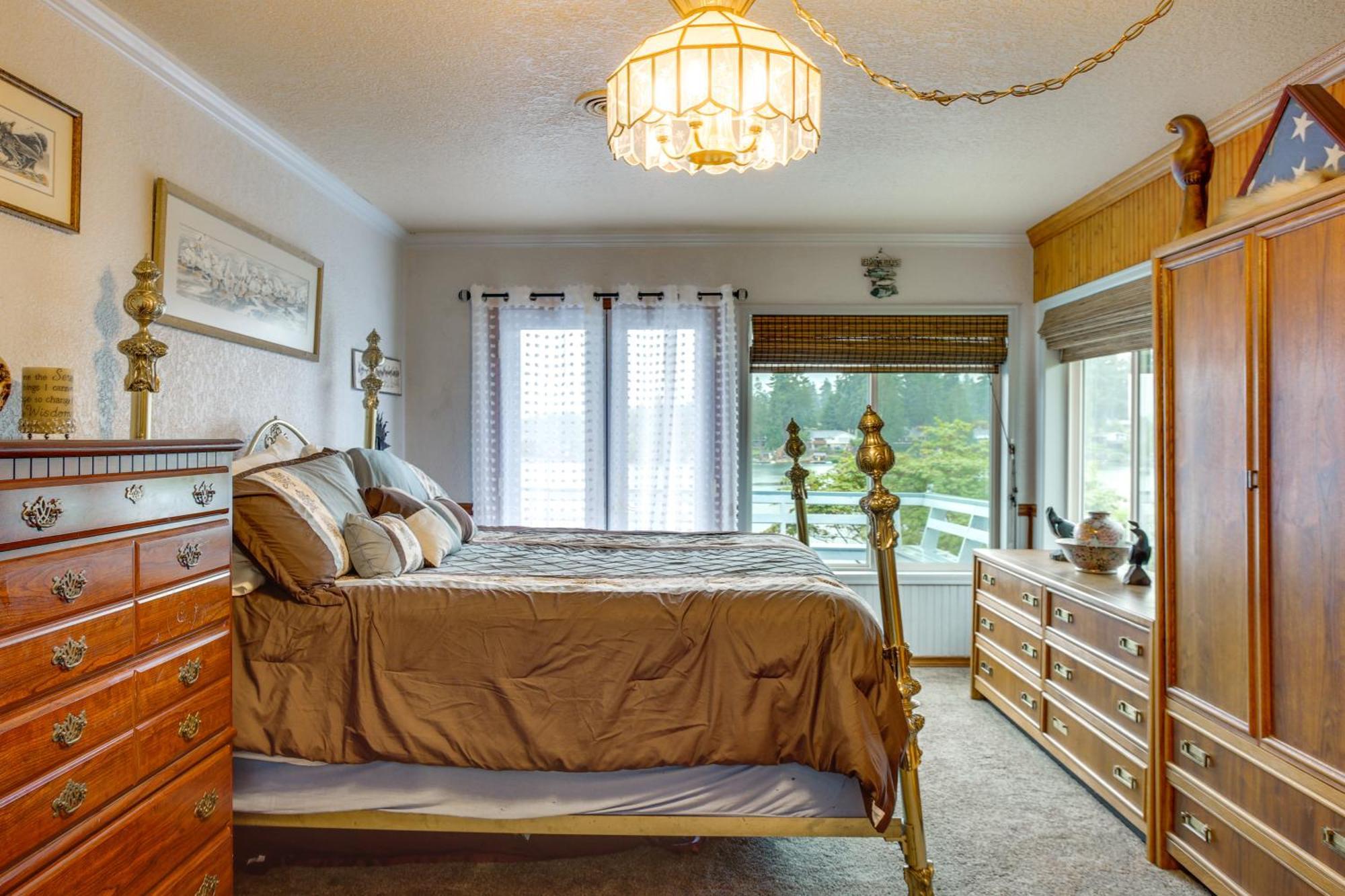 Tacoma Home On Steilacoom Lake With Dock! Luaran gambar